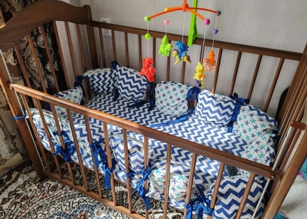 Продам детскую кроватку