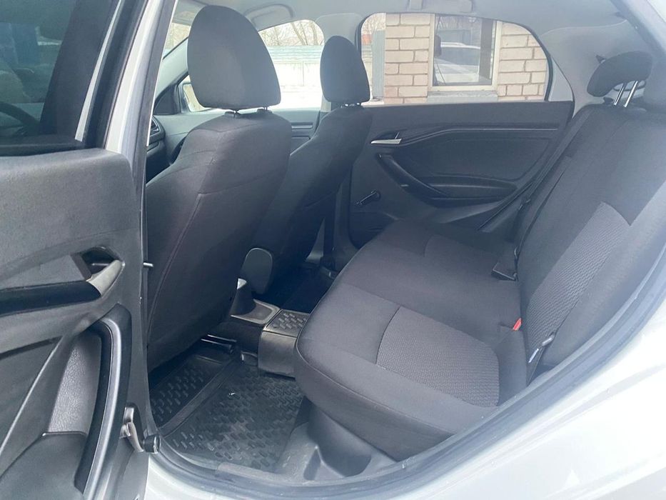 Лада Веста 2019 год