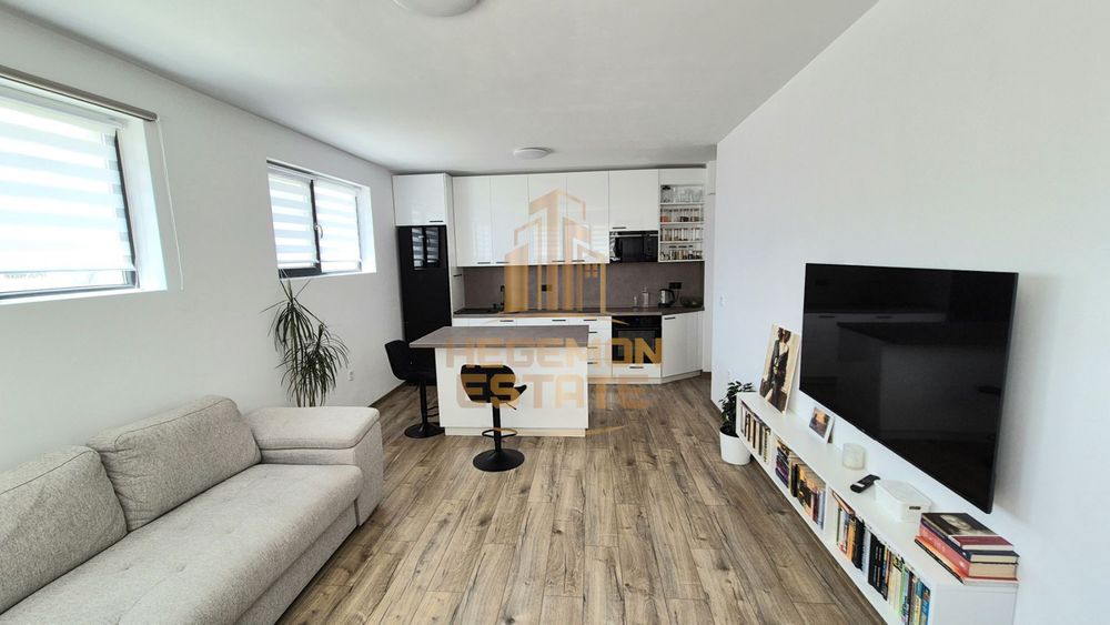 Продава се Тристаен апартамент в к.к. Св.Св. Константин и Елена - 80 кв.м за 2188 €/кв.м - Снимка #1