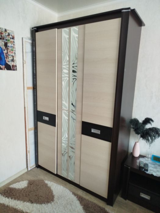 Продам шифоньер в спальню