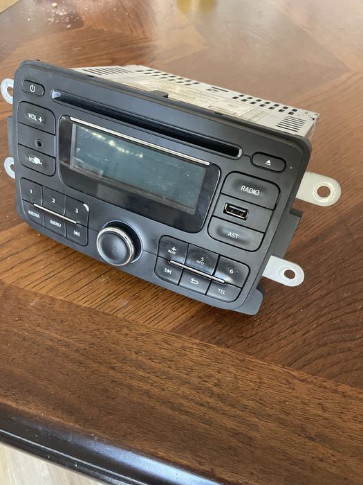 Штатная магнитолла Duster 2013