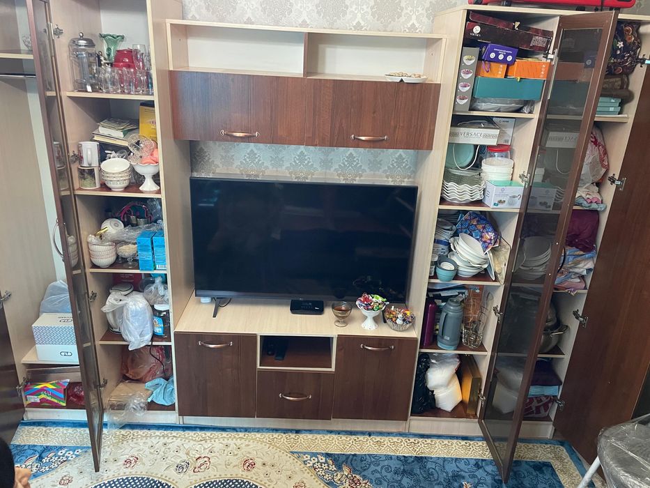 Продам стенку для холла / гостиной