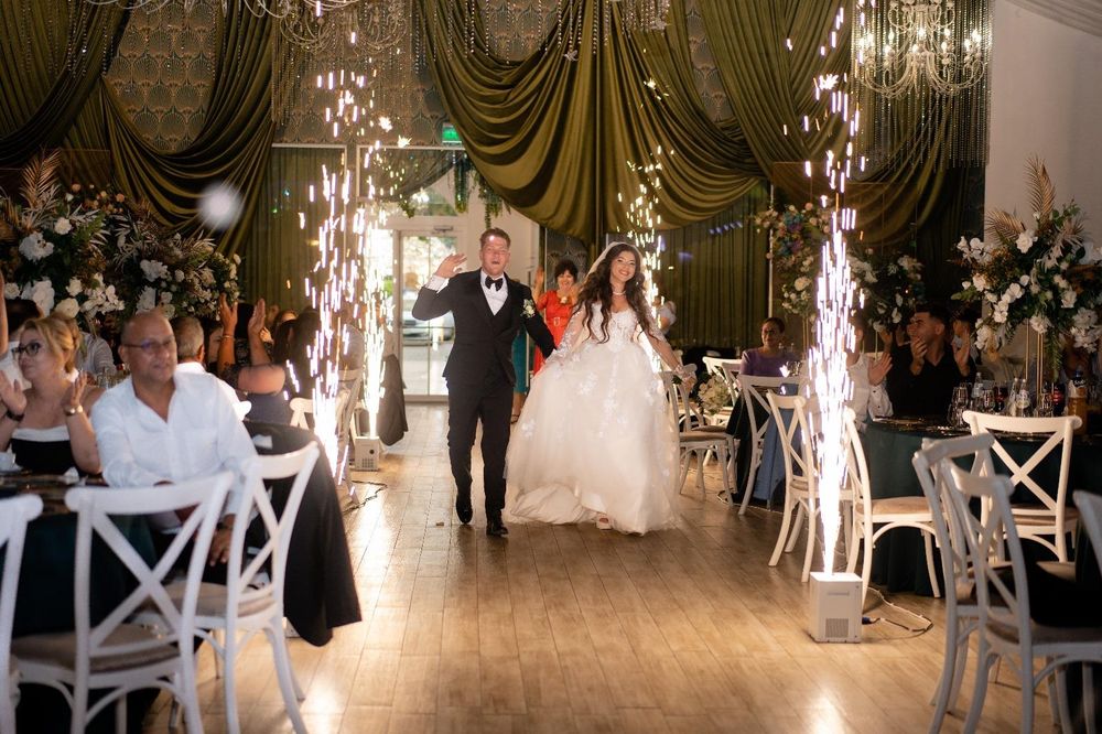 Fum Greu la Dansul Mirilor/Vulcani/Masina Baloane/Artificii Exterioare