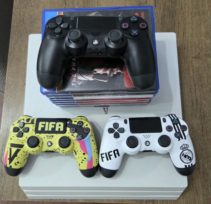 PS4 PRO 1tb white