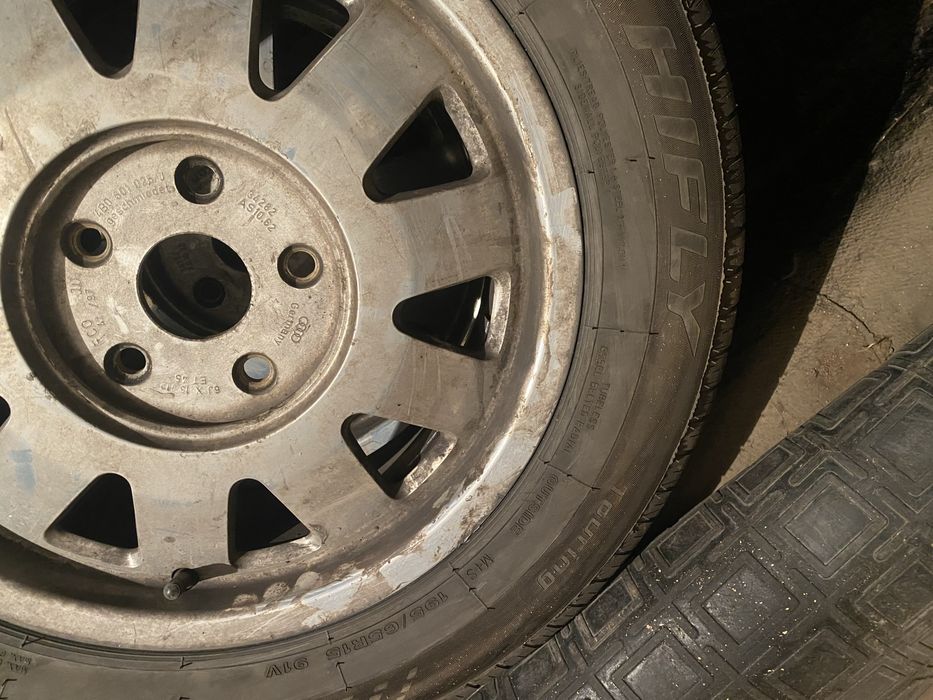 Продам летние шины с дисками. На ауди с4