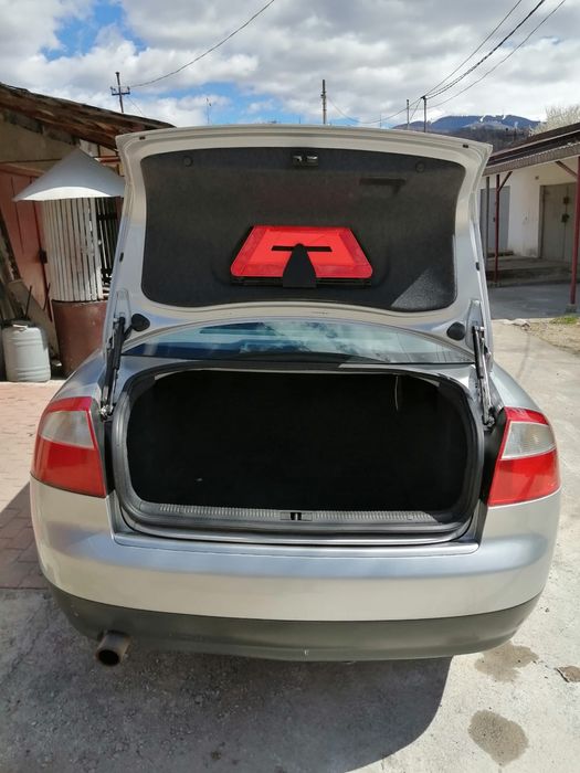 Vand Audi A4 2001, 2.0 Benzina