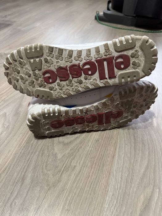 Мъжки маратонки Ellesse – номер 42, еко кожа

Мъжки маратонки Elles