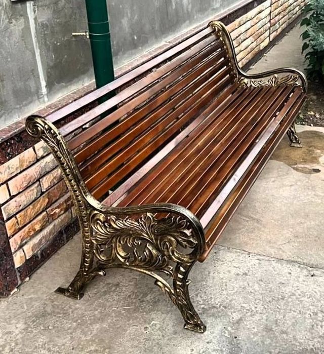 Чугунные скамейки