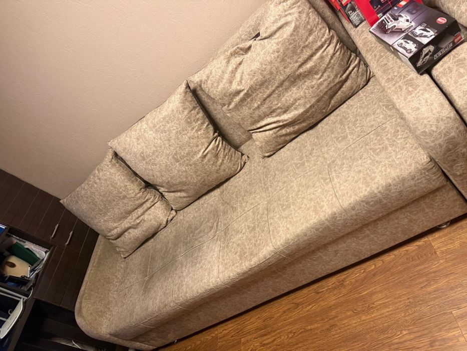 Продам 2 дивана и 2 кресла