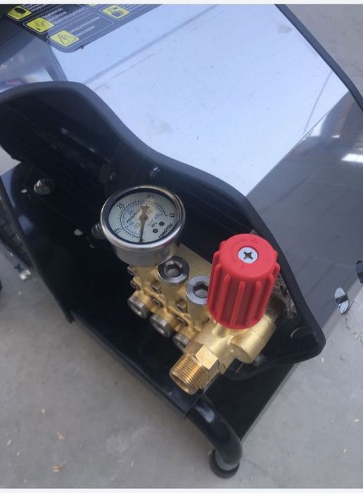 Карчер ТеХа-3012. Мощный двигатель аккумулятор шина колонка балон