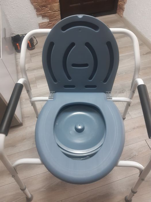 Продам кресло-туалет