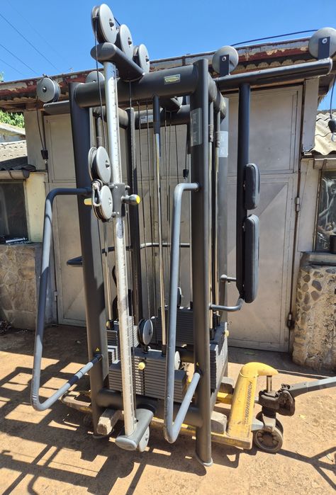 Aparat multifuncțional/ Technogym Cable Jungle Multi-Gym/ Stație 4 posturi Technogym !!!