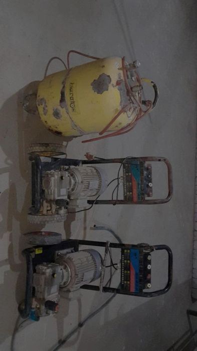 Karcher sotiladi 2ta shampun bochkasi bn