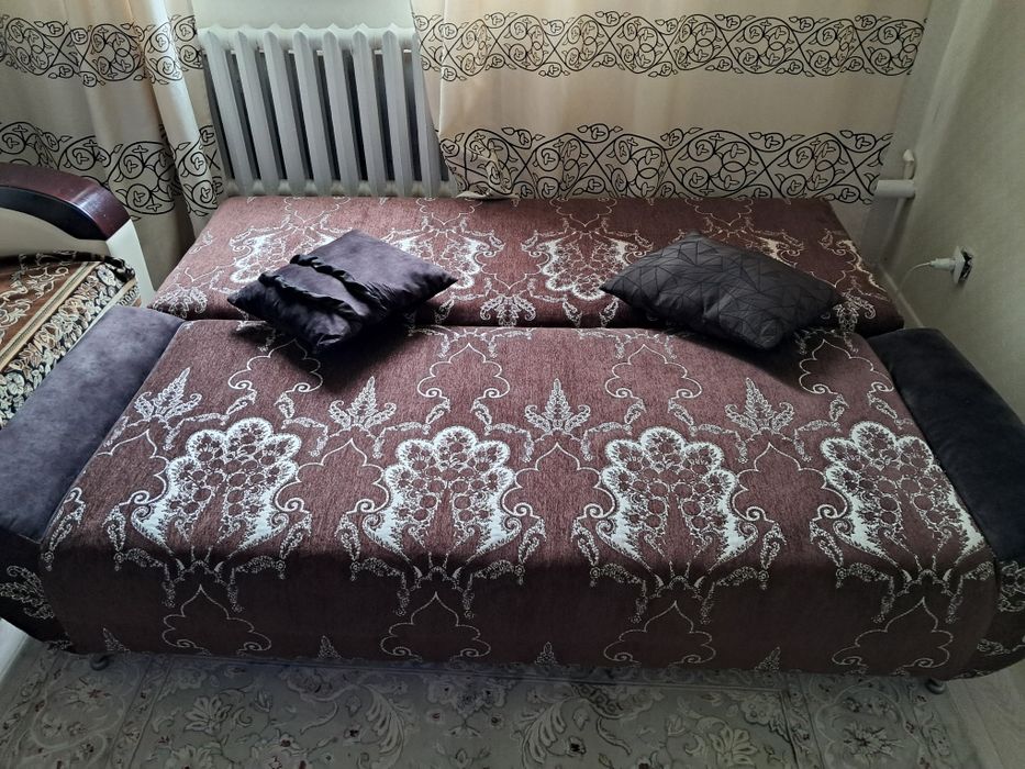 Тахту продам универсальную