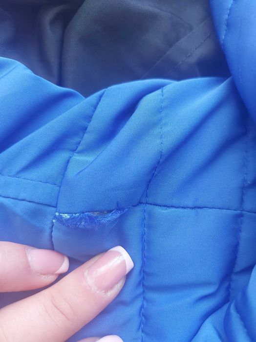 Синьо дълго яке     .