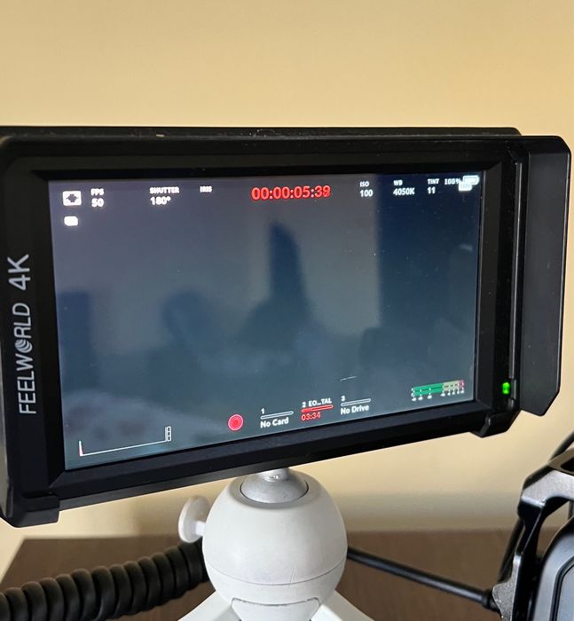 Blackmagic pocket 4k funcțională cu ecran defect