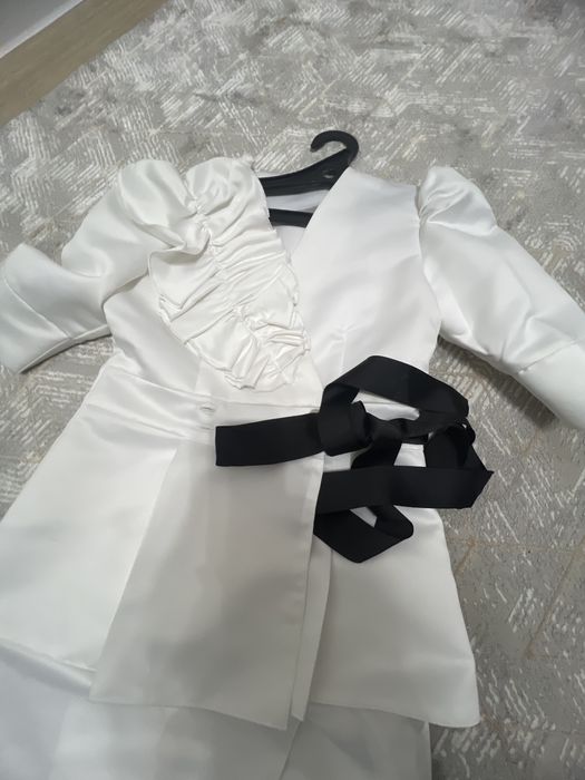 Продается костюм