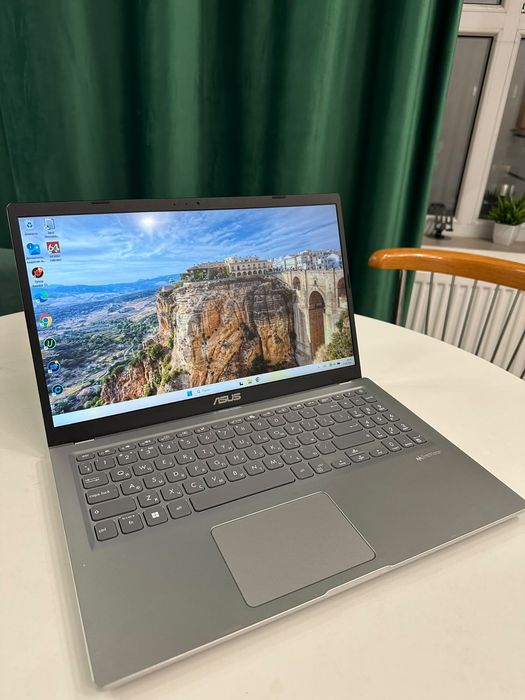 Asus X515EA i3-1115/8gb/240gb