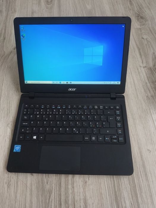 Acer Aspire ES1-571-32S3 NX.GCEEX.156 Laptop