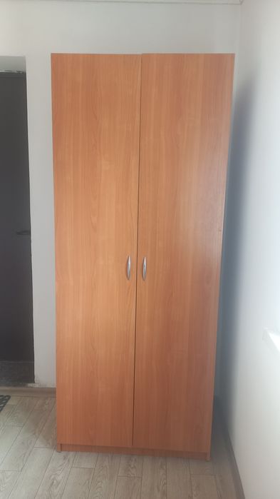 Срочно шкаф для спальный