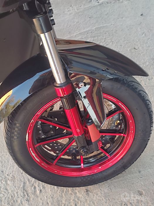 skuter drongo long versiya