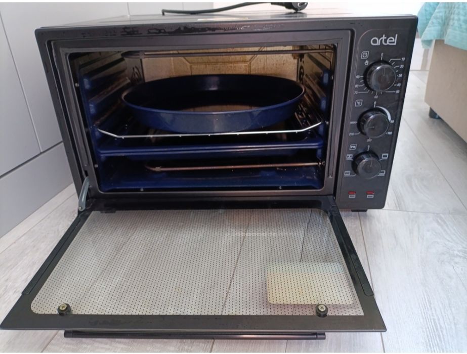 Техника для кухни, мини печь.