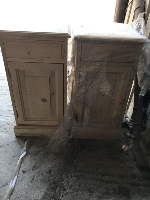 Vand stoc de mobila