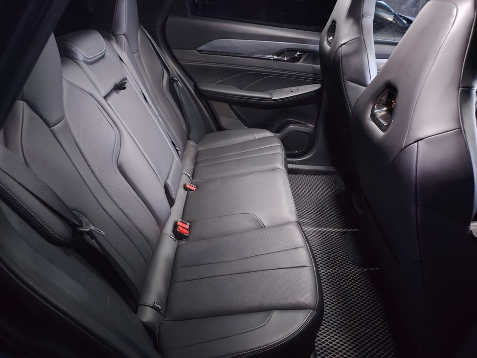 Продается Dongfeng Aeolus L7 гибрид.