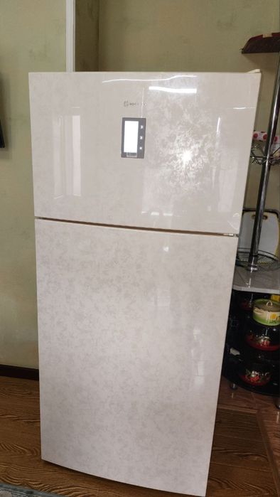 Продаю холодильник