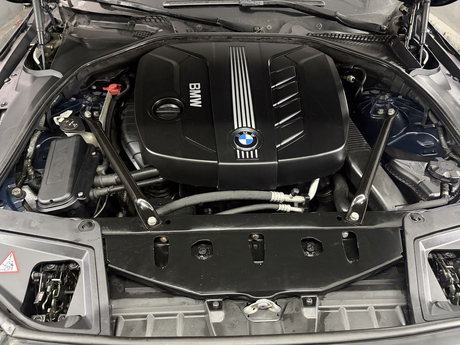 BMW 5 Series 2011 — imagine 29