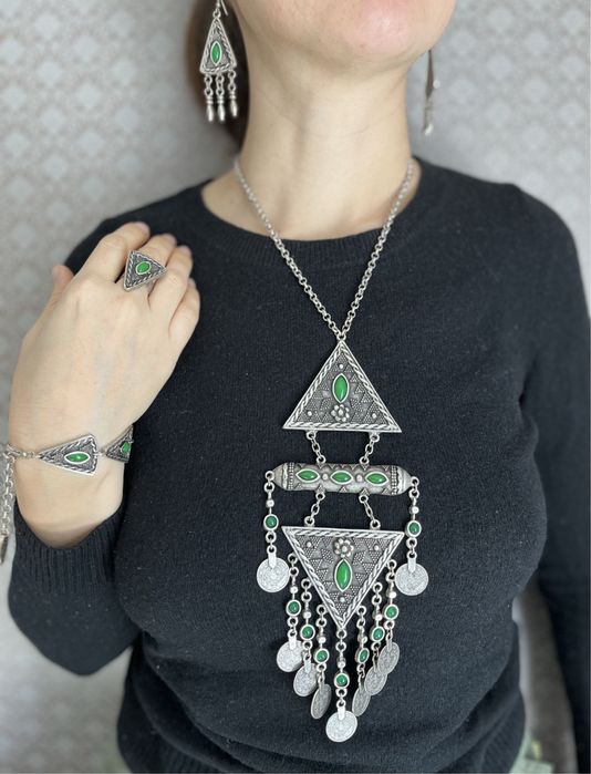 Продам набор украшений