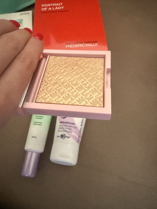 Portrait of lady Парфюм Kylie хайлайтър MDBeauty OFRA руж