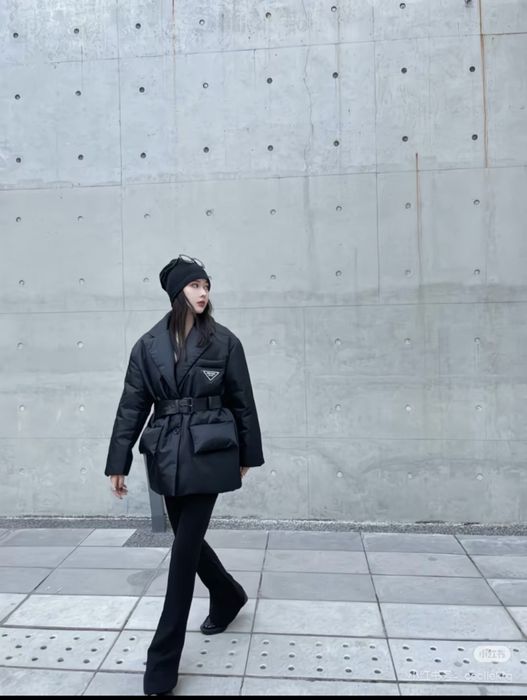 Женская куртка Prada