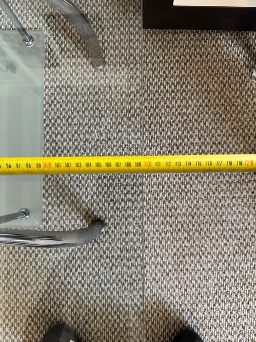 Masa de sticla pentru sufragerie