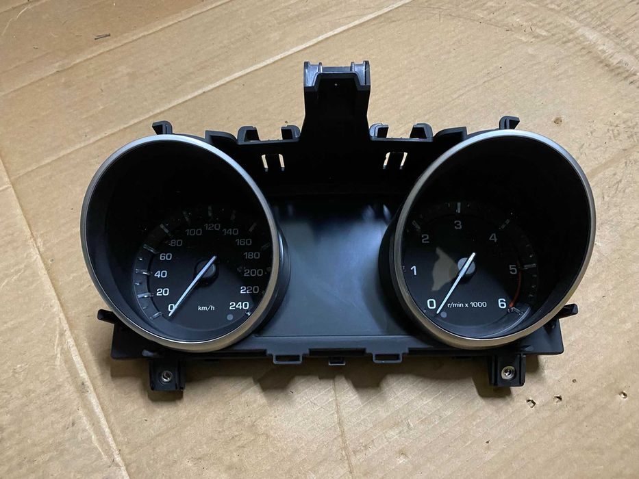 Cluster, ceasuri bord Evoque, stare impecabila, EJ3210849ef