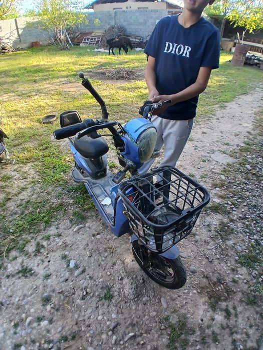 Электраскутер сатылады