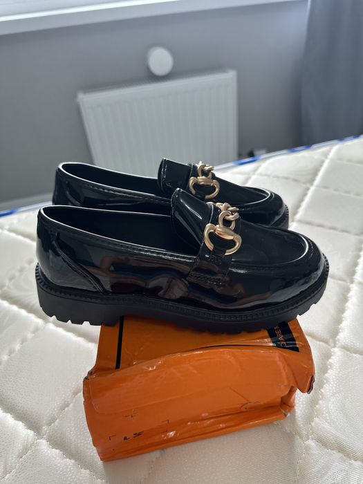 Продам лоферы 34-35 размер