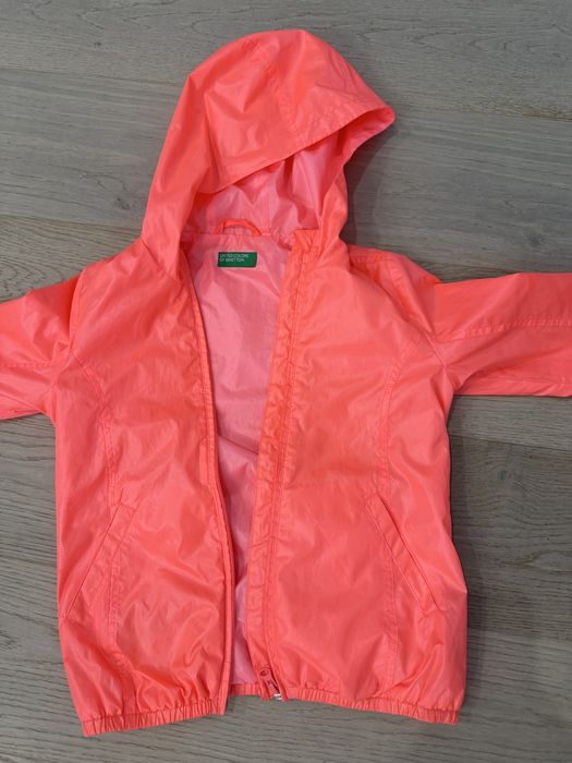 Яке/ ветровка Benetton 7-8 години