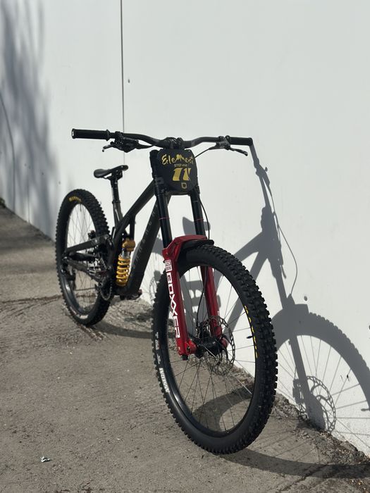 Commencal Supreme DH V5