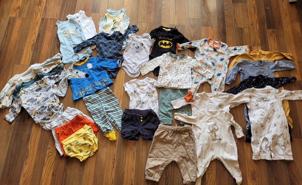 Lot haine baiat marime 68