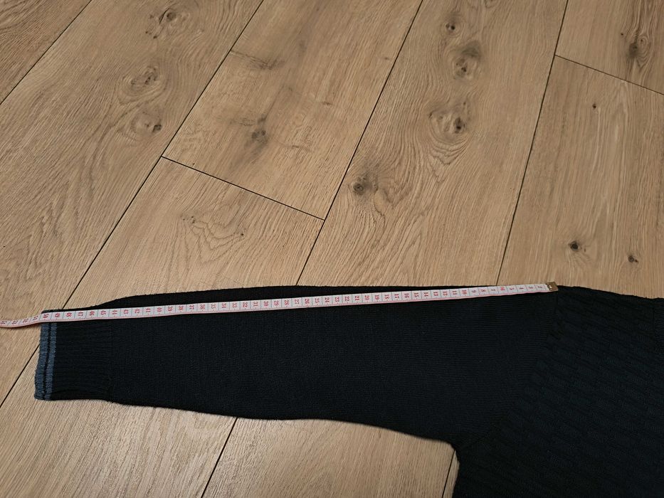 Отличен тъмносин пуловер за момче, размер 152.