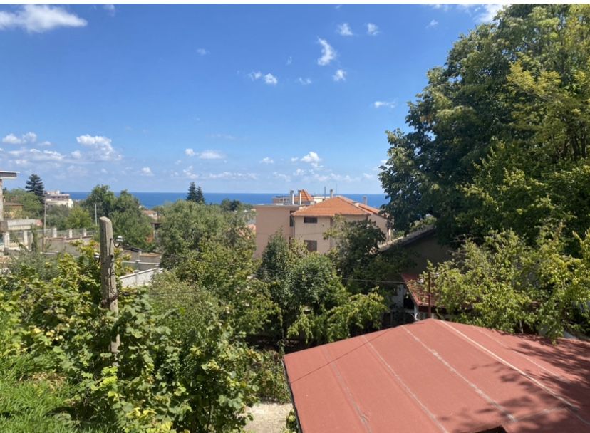 Тристаен под наем Ален мак с паркомясто