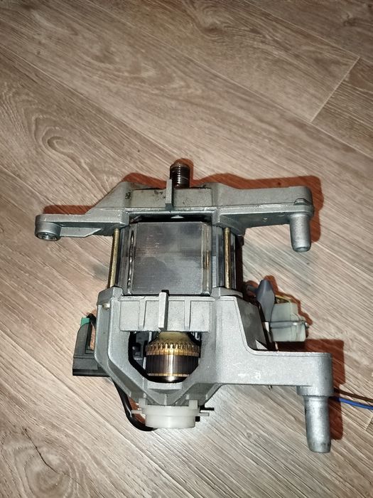 Продам.    мотор