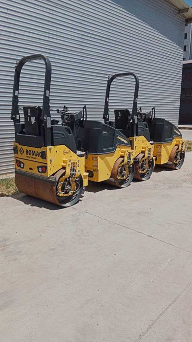 Продаётся двух вальцовый виброкаток BOMAG BW120AD-5!