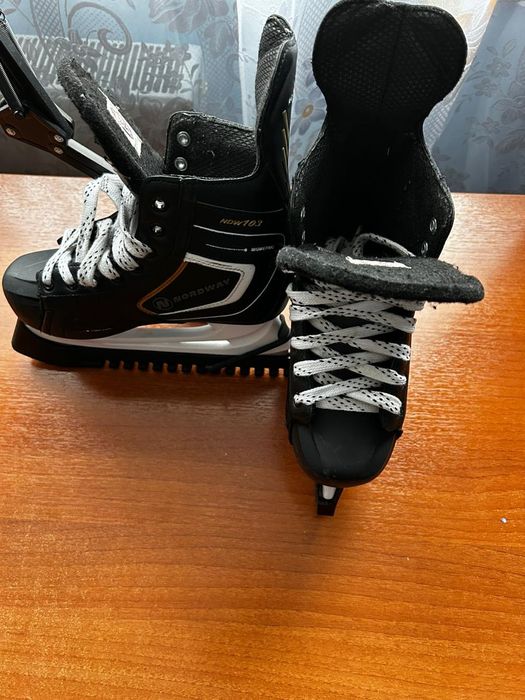 Продам коньки 36 р.