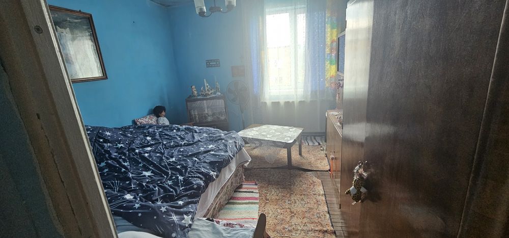 Vand apartament 2 camere Lupeni Hunedoara