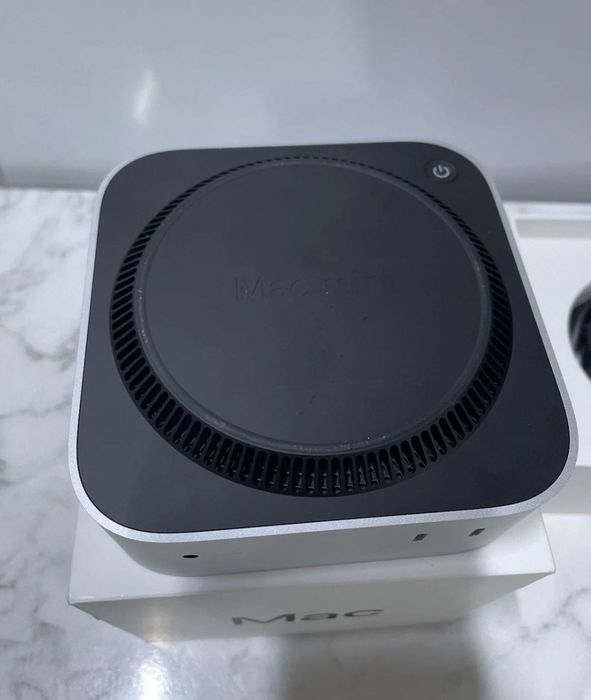 Apple Mac Mini (M4, 2024) Apple M4 10-Core CPU 16 GB RAM 256