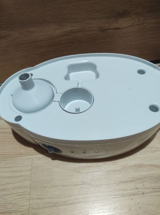 Umidificator cu abur cald DeLonghi UH700M ca nou