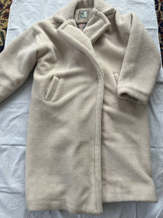 Эко-шуба молочного цвета