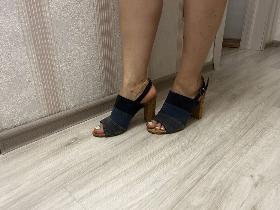 Босоножки замша